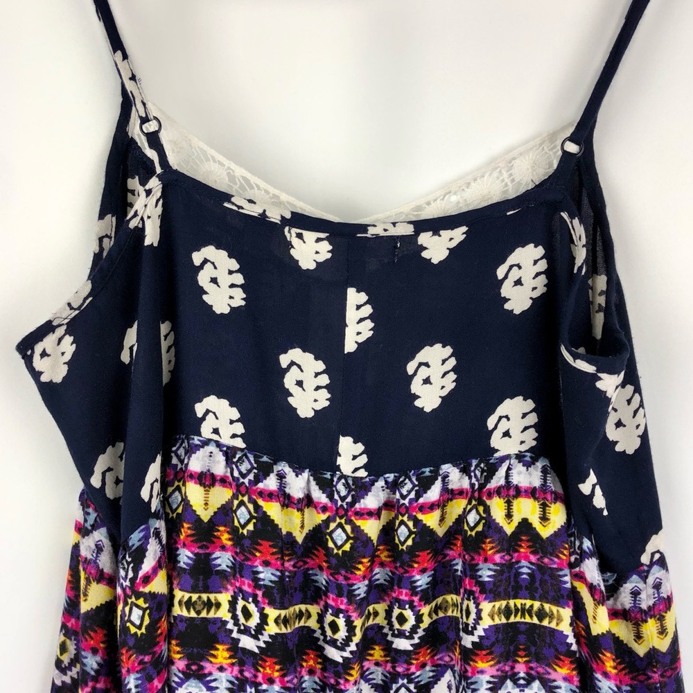 ✅ SOLD! Miami Patterned Crochet Hemmed Flowy Tank Top - Size Small - Picture 6 of 8